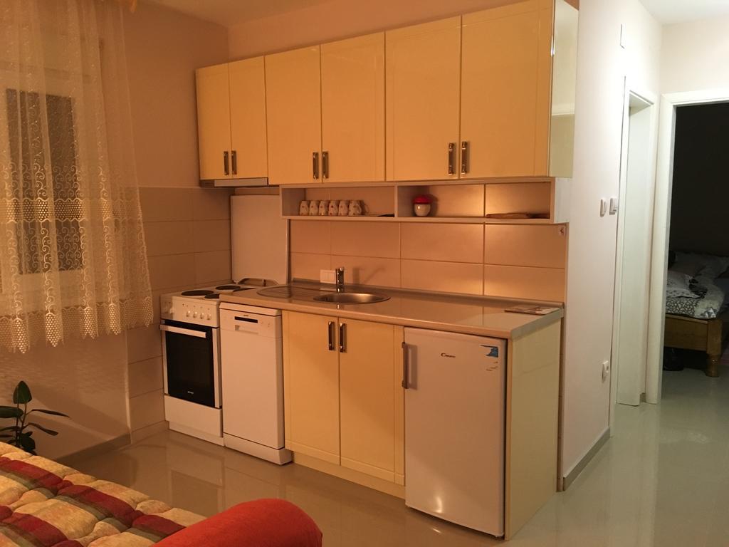 Apartment Vistanova Vrdnik Bagian luar foto